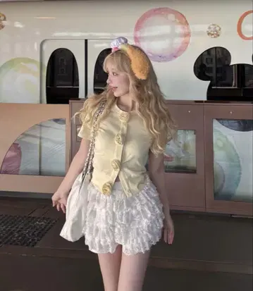 Rose flower motif short sleeve cardigan
