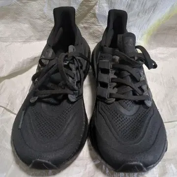 ULTRA BOOST 블랙 러닝화