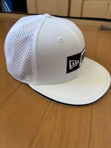 NEW ERA 메쉬 캡 화이트