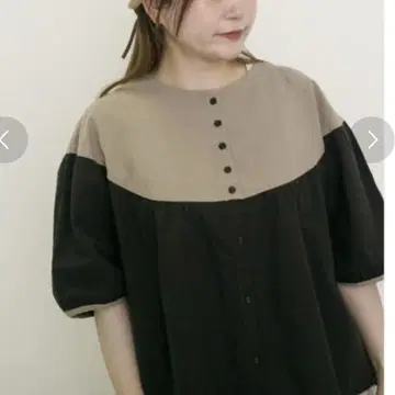 사만사 모스모스 배색 돌먼 블라우스