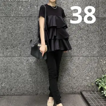 극미품 요코짱 yokochan 최근! 프릴 블랙 반팔 티어드 러플 38