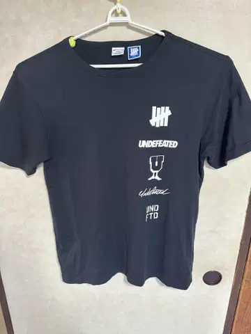 UNDEFEATED x champion 콜라보 티셔츠