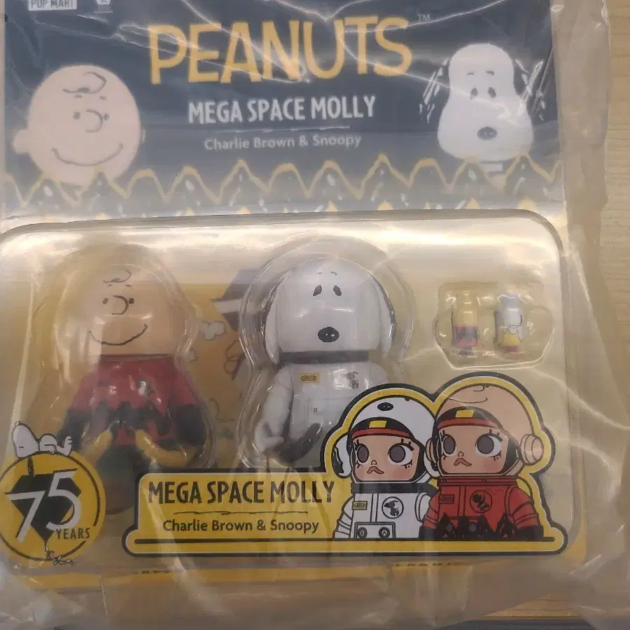 Pop Mart Mega Space Molly Snoopy Set 100% 2 in bulk on