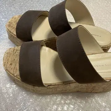 통굽 샌들