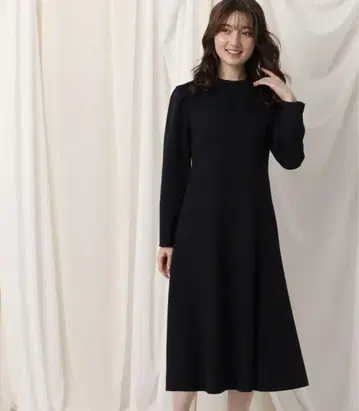 새상품급 쿠튀르 브로치 탈부착 레이스 카라 플레어 원피스
