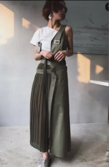 한정판 AMERI BELT TIE SETUP SKIRT 아메리빈티지