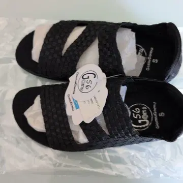 GomuGomu 블랙 스트랩 샌들 S 사이즈