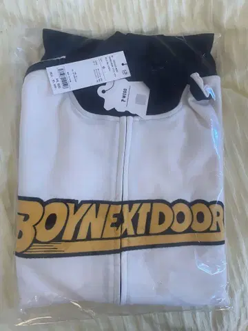 BOYNEXTDOOR 화이트 집업 후드티