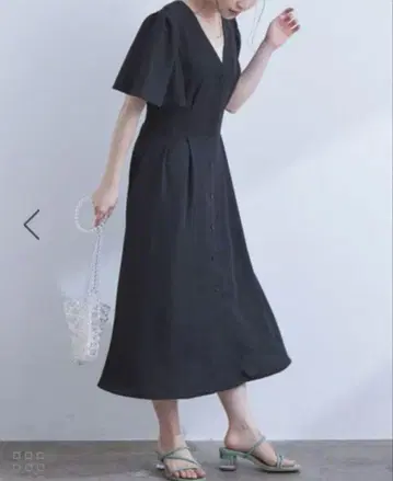 택 포함 새상품! VIS 플레어 슬리브 프론트 오픈 원피스 롱 원피스