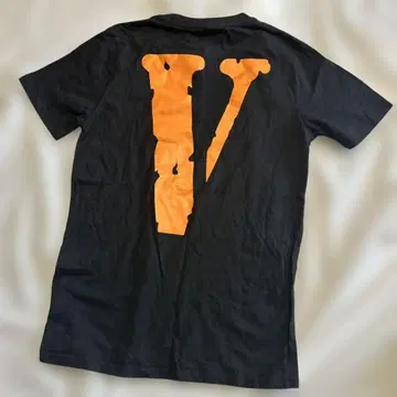VLONE 티셔츠 (블랙)