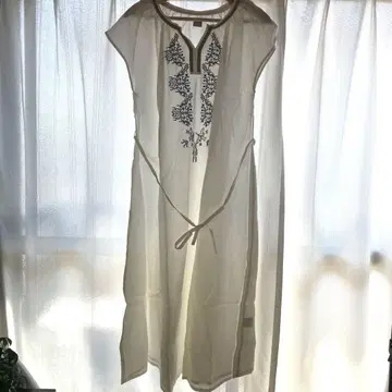 Khaju 자수 원피스