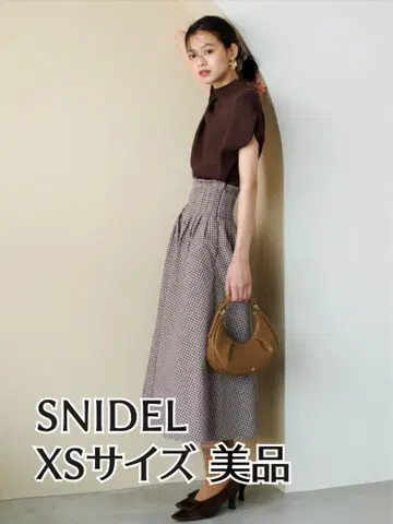 SNIDEL 슬리브리스 도킹 원피스 브라운