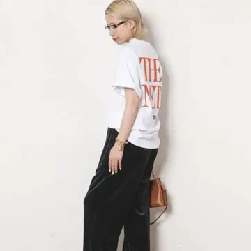 AP STUDIO THE MET BACK LOGO TEE