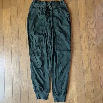 Dance studio jogger size 8 dark green
