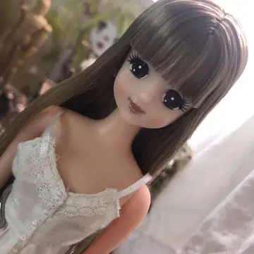 초대 제니 캐슬제