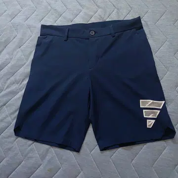 택 포함 새상품 아디다스 골프 하프 팬츠 2XL 92cm 네이비