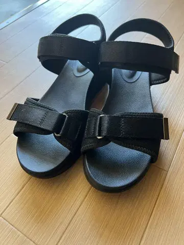 *블랙 스트랩 샌들*