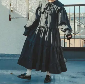 [쿠티르와 레트로] 빅 옷깃 티어드 프릴 원피스
