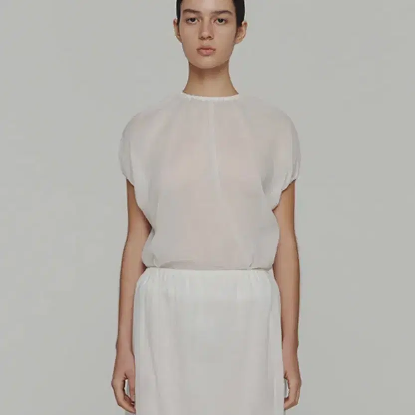 AMOMENTO SHEER VOLUME CROP TOP Amomento Sheer Nylon Top Black