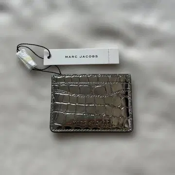 마크제이콥스 메탈릭 실버 카드 케이스