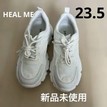 미사용 새상품 화이트 스니커즈 23.5cm