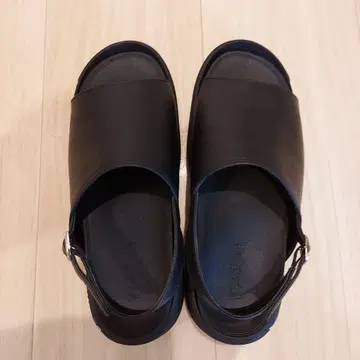 리게타 백밴드 샌들