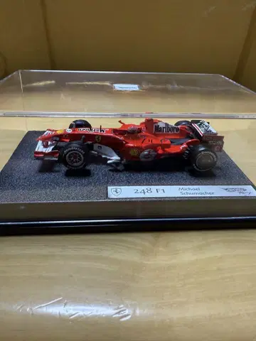 1/43 핫휠 페라리 248 F1