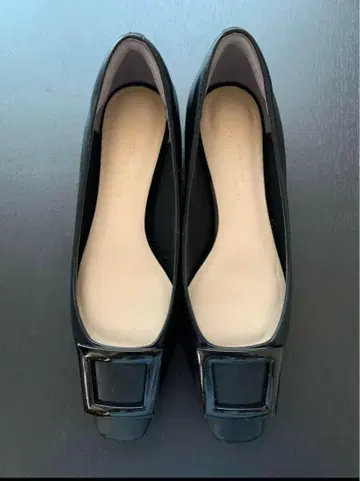 그린 라벨 릴랙싱 23cm 스퀘어 버클 펌프스