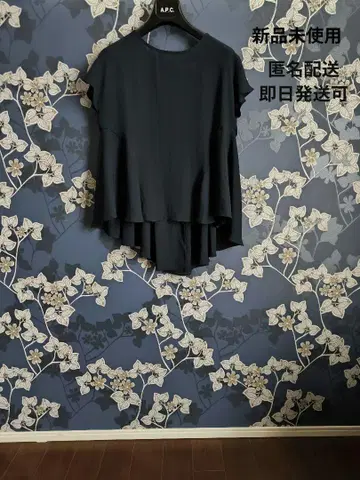 네이비 플레어 디자인 반팔 상의