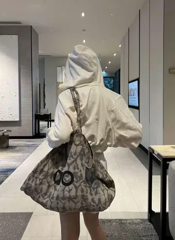 그레이 큰 용량 알로하 패턴 토트백 alo