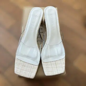 미사용 새상품 LE TALON PVC 샌들 LL
