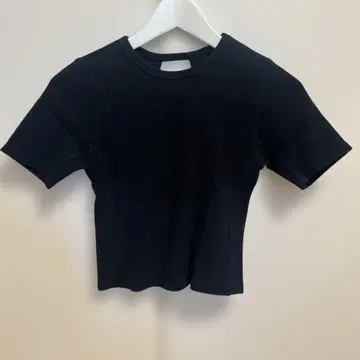 블랙 등 트임 반팔 티셔츠 H 뷰티 앤 유스 ZARA 애로우즈