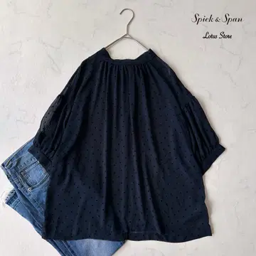 Spick&Span(스픽 앤 스팬) 시어 도트 백 보타이 블라우스
