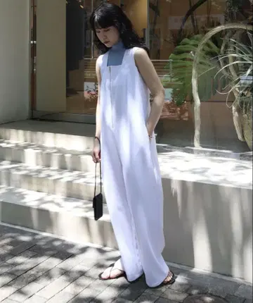 louren 지퍼 업 점프 수트 M 사이즈