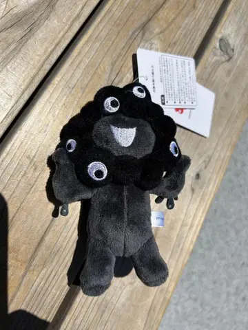 카라비너가 달린 마스코트 블랙 미야쿠미야쿠 봉제 인형 (서 있는 버전)