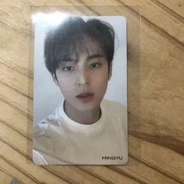 혼자가 아니야 HMV 민규 트레이딩 카드