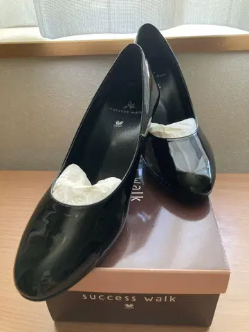 success walk 블랙 에나멜 힐 24cm