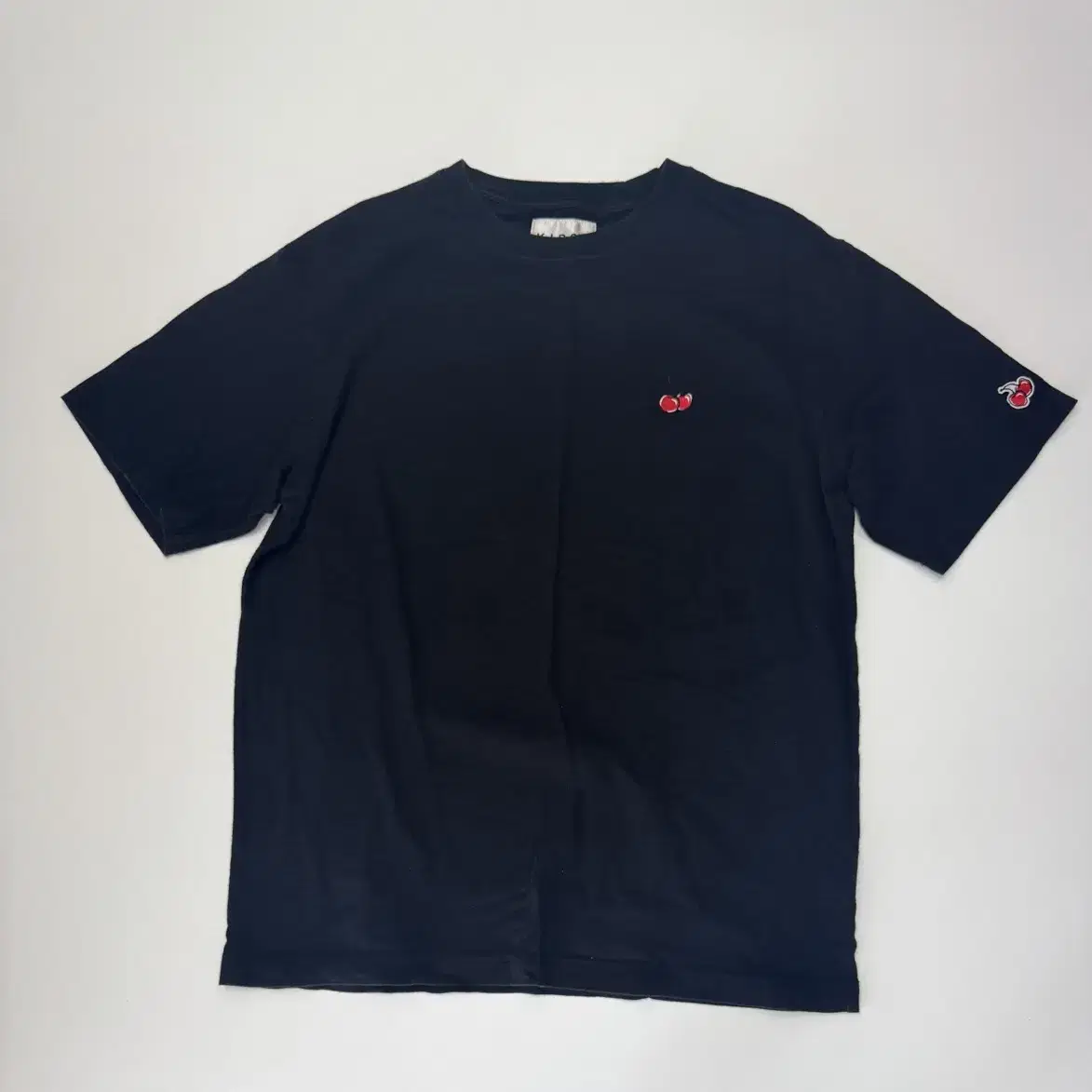 ★KIRSH★ Kirsh X Sunwon Bird Rabbit Cherry Loose Fit T-Shir KIRSH X SUNONEBIRD グラフィックルーズフィットTシャツ【ホワイト】