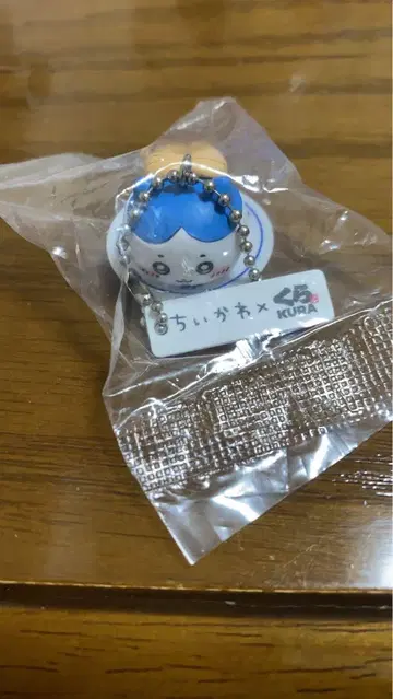 치이카와 쿠라스시 비쿠라폰 키링 하치와레