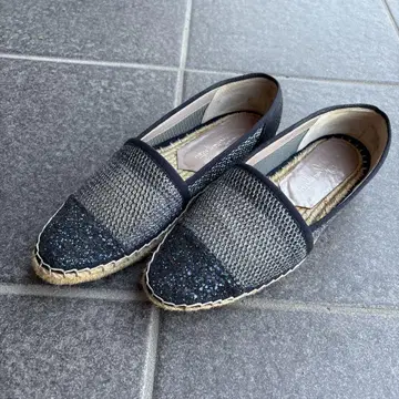 긴자 카네마츠의 슬립온