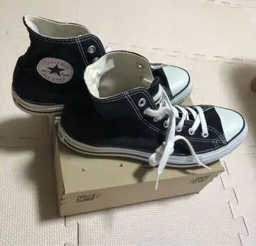 CONVERSE 블랙 하이컷 스니커즈