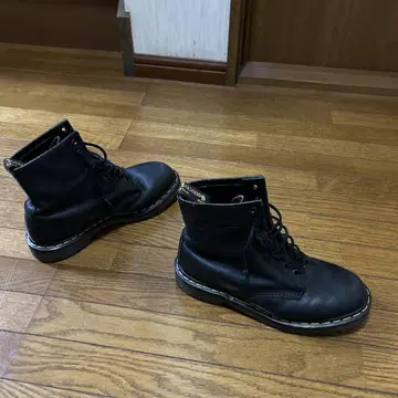 Dr.Martens 8홀 블랙 잉글랜드제 배송비 포함