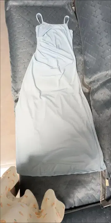 스카이블루 슬립 드레스 스트레치 소재