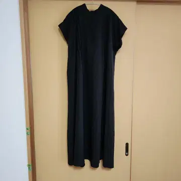 블랙 반팔 롱 원피스