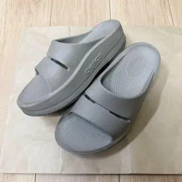 oofos 리커버리 샌들 우메가우 24cm