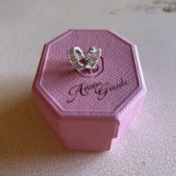 스와로브스키 Ariana Grande 실버 이어커프 한쪽