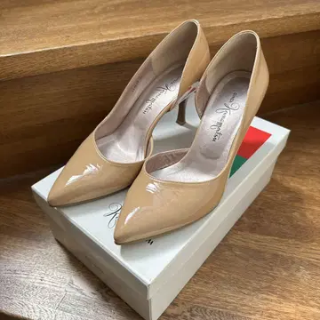 긴자 카네마츠 하이힐 베이지 에나멜 24