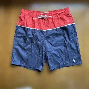 Abercrombie & Fitch M사이즈 숏팬츠 레드/네이비