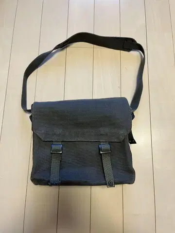 A.P.C. SURPLUS 그레이 숄더백