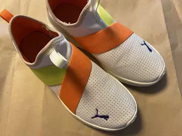 PUMA 스니커즈 24cm